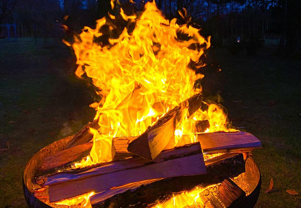 Mehr Informationen zu: Weihnachten am Kamin mit Musik & Feuerschale